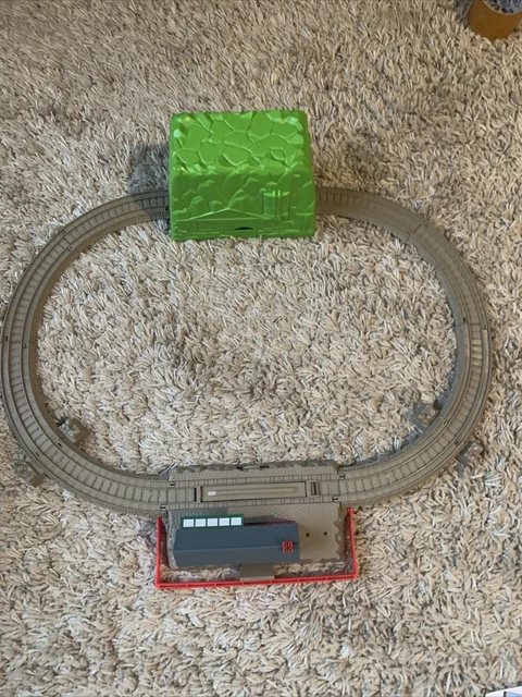 Thomas Tank -Friends Track Master Motorized Railway Mountain Of Track X2 Trains