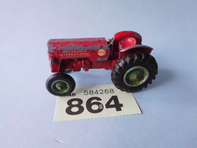 VINTAGE MATCHBOX KING GRÖSSE NR. 4 McCORMICK B250 INTERNATIONAL TRAKTOR (864)