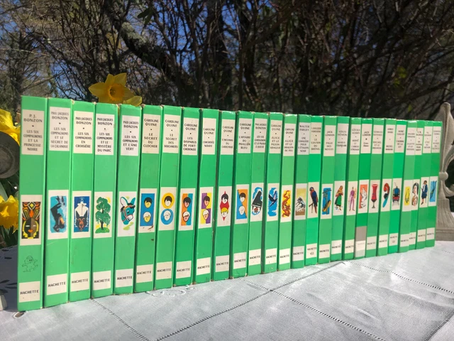 Lot 11 mini livre Hachette vintage oui oui et animaux 1960