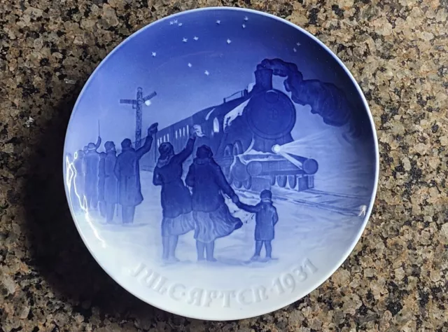 BING & GRONDAHL Porcelain Plate 1931 CHRISTMAS TRAIN Denmark RARE