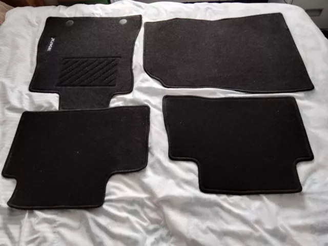 Genuine Nissan Juke 2011- Black Tailored Textile Carpet Car Mats Front And Back