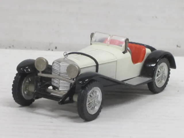 Mercedes-Benz SSK Cabrio 1928 in weiß/schwarz ohne Box Gama 987 1:45