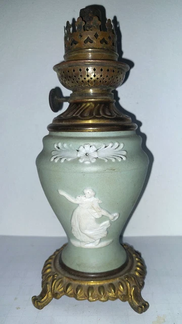 Lot De 2 : Petite Lampe à Pétrole Décorative En Verre Dépoli + Entonnoir - Doré