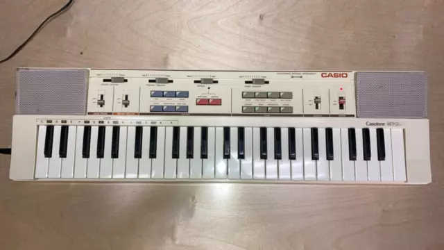 CASIO Casiotone MT-200