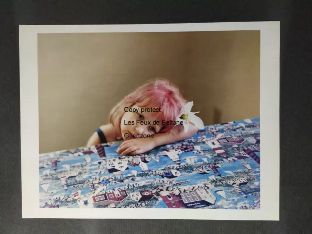 SYDNEY Dreamy Little Girl ALEC SOTH Photo Document Cutout