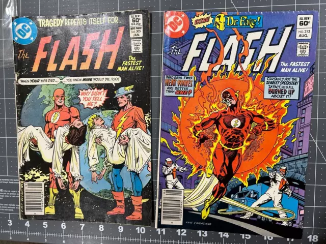 Lot of 2 The Flash 305 & 312 DC Comics Dr Fate Golden Age Flash Cross over