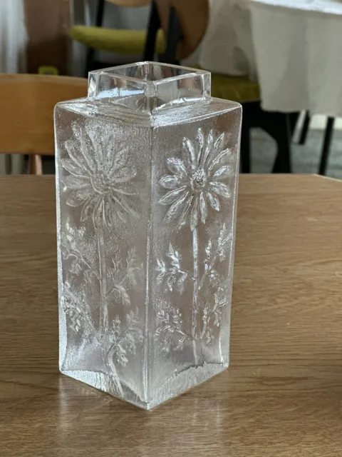 Dartington Crystal Frank Thrower- square Marguerite Vase - Daisy Pattern And Box