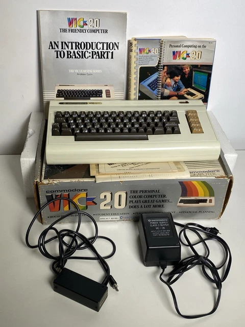 新品 バジュラ スウェード調 裏毛 フーデッド Aライン バルーン