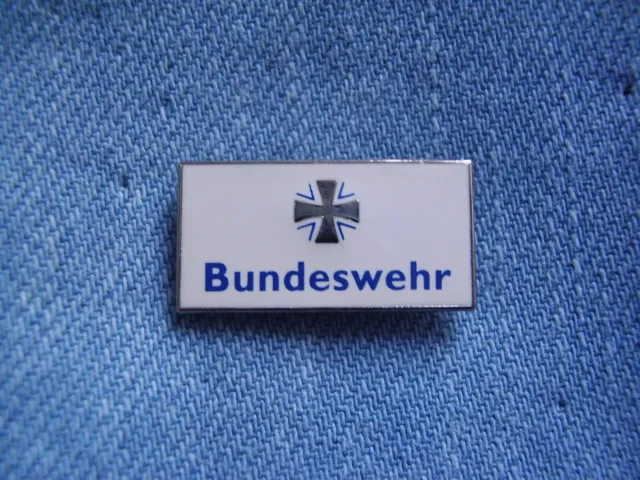 Pin Bundeswehr Heer Marine Luftwaffe BW Deutschland Germany weiße Ausführung