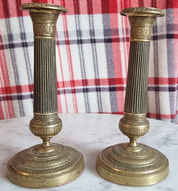 Paire De Flambeaux En Bronze Du XIXe Siècle – Grands Bougeoirs De Style Régence, Hauteur 27 Cm
