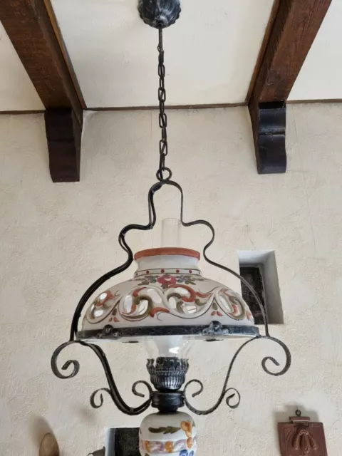 Rustikale Pendelleuchte, Porzellan, Metallrahmen