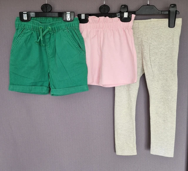 Pacchetto vestiti per bambine età 2-3 anni. Usato. Condizioni perfette.