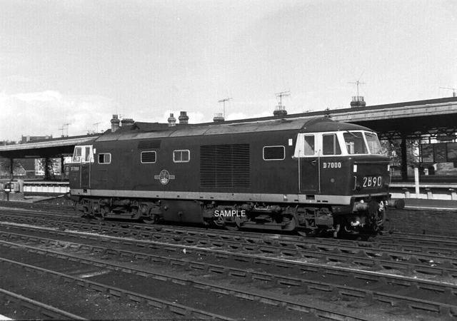weymouth-railway-station-dorset-1961-loco-d7000-photo-12-x-8-6-90