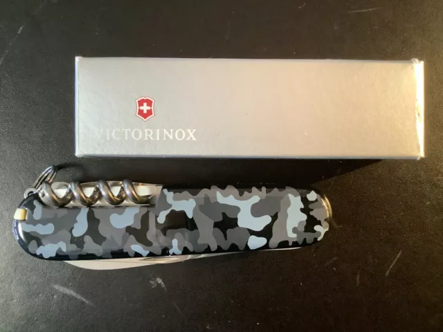 Victorinox Huntsman Schweizermesser - Navy Camouflage NEU