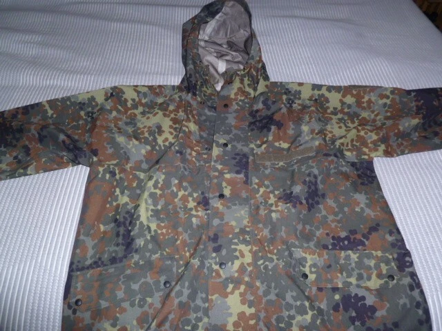 German Military Woodland Camo Rain Suit V/G condition Coat 46-48Bibs W34L32 German Military Woodland Camo Rain Suit V/G condition Coat 46-48Bibs W34L32