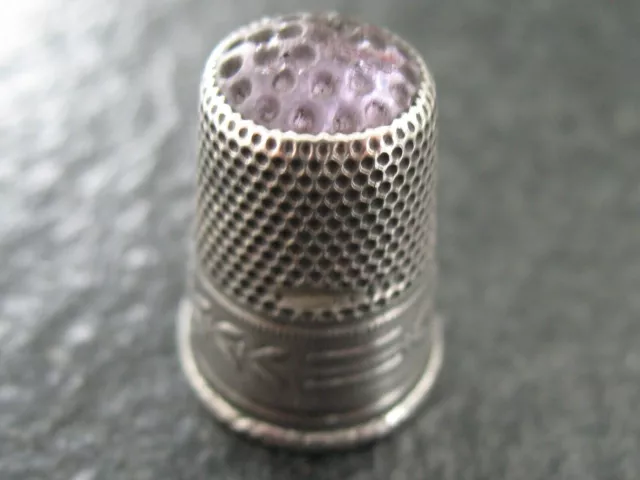 Fingerhut Silber 800 mit violettem Stein