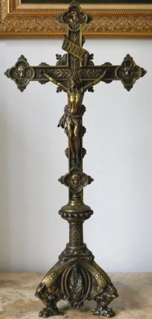 Magnifique grand Crucifix Croix d'Autel en bronze d'époque XVIIe / XVIIIe