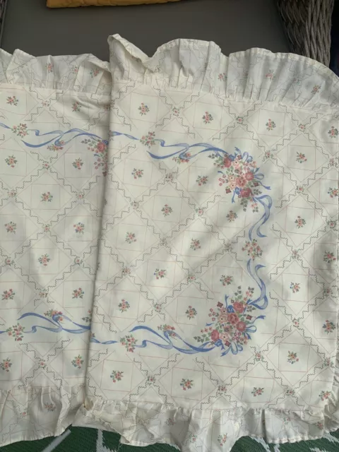 Pair of Vintage  Large Frill Edge Pillowcases - Made in UK - Country Cottage