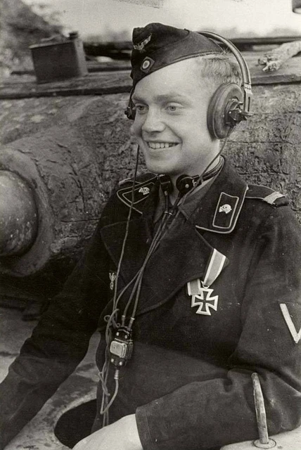 WW2 Photo WWII  German Panther Tank Driver Pzkpfw World War Two Wehrmacht / 2468