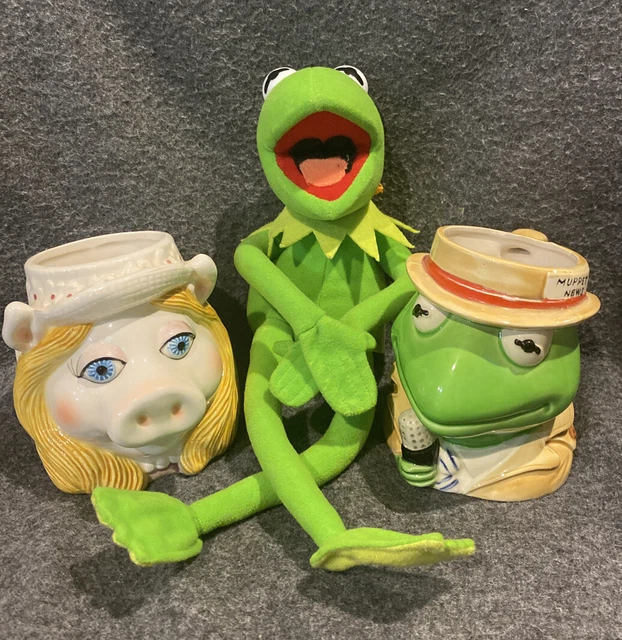 Jim Henson kirmit & miss piggy hand painted ceramic mugs-Nanco kirmit plush set