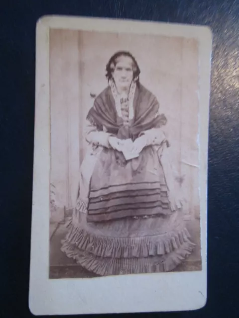 CDV Vintage Porträt einer Frau mit Schal