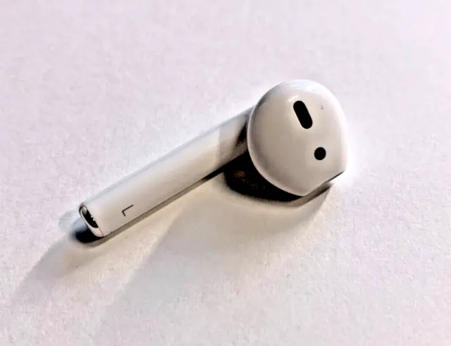 Genuine Apple AirPod 2nd Generation Left Side Only