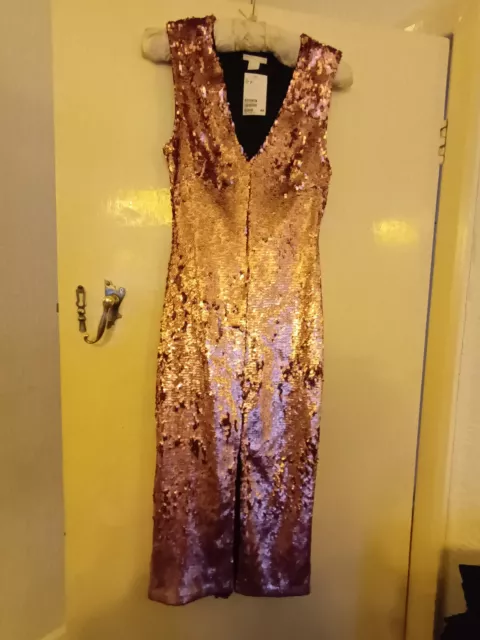 Abito da festa H&M rosa stretch lungo collo basso a V taglia 8 - Nuovo con etichette