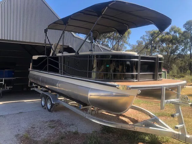Party pontoon boat, BBQ Boat Pontoon boat, 25 FT (7.62 M ) Party pontoon boat, BBQ Boat Pontoon boat, 25 FT (7.62 M )