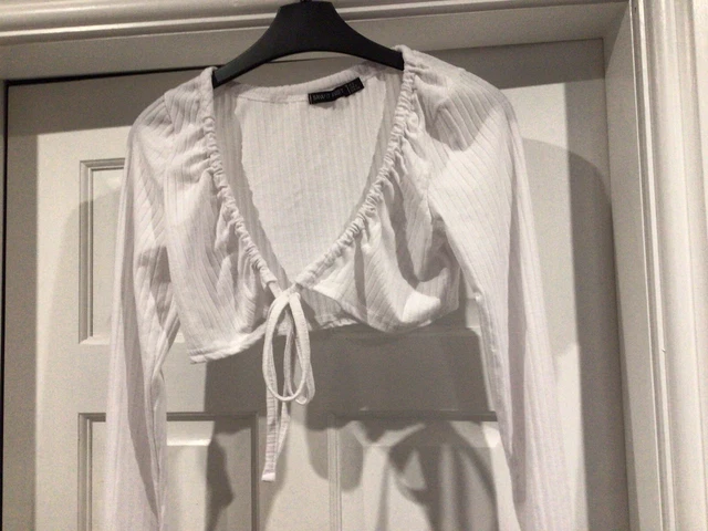 Brand New ISAWITFIRST  White Ribbed Cropped Bolero Long Sleeved Top 8