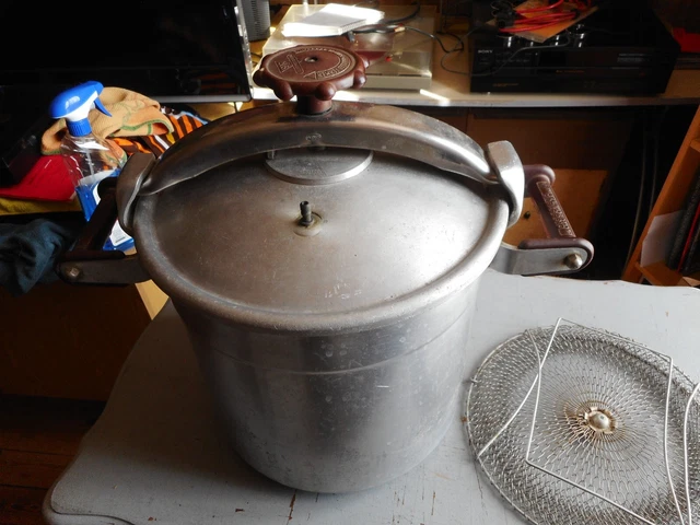 Cocotte Minute Autocuiseur Vintage SEB 8L - Argenté, état Comme Neuf