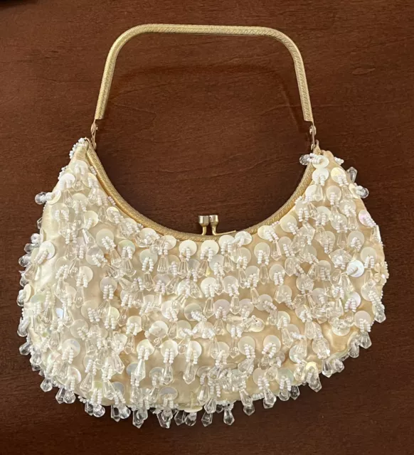 Vintage White Beaded Evening Bag Kiss Lock Gold Handle Hand Made In Hong Kong