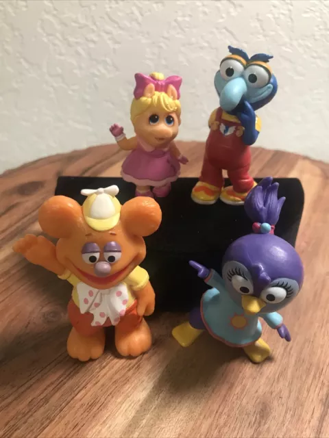 Lot of 4 Disney Jr Muppet Babies 2.5" Figures Fozzie Gonzo Miss Piggy Penguin