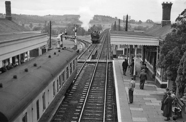 Photo  Herefordshire  Ledbury Railway Station 1958 View Westward Towards Herefor