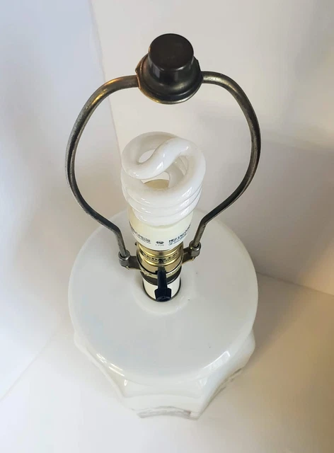 Vintage Oriental Peacock Design Porcelain Table Lamp 6