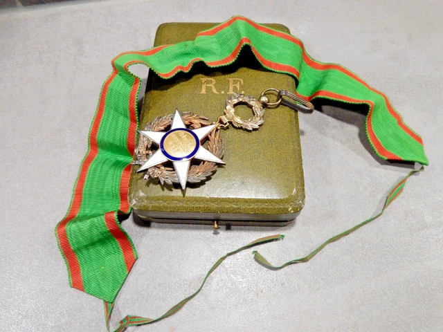 ORDEN FRANKREICH FRANCE medaille Etui box ordre Ag + Gold, Merite