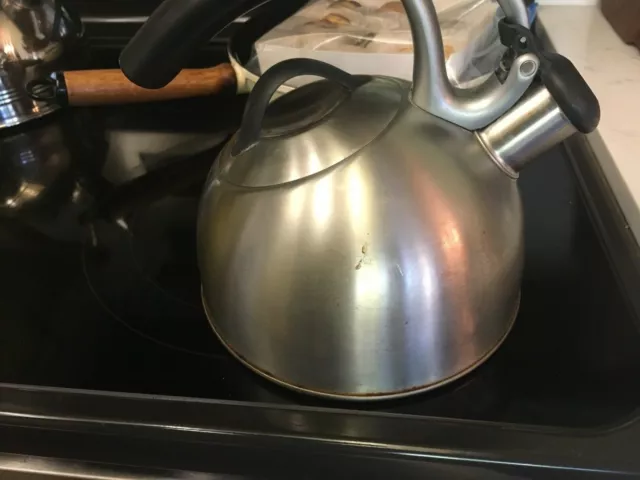 OXO Uplift Kettle Teapot 18/8  Brushed Stainless Steel 1.9 Liter / 2.0 Quart