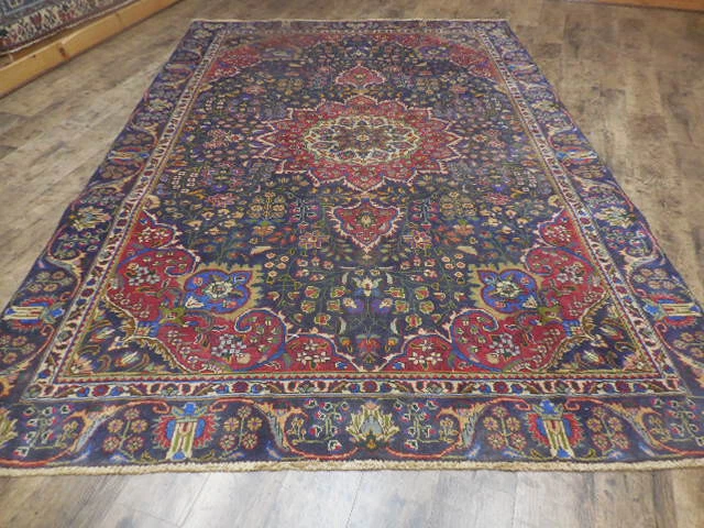 VINTAGE TURKISH HAND MADE GEOMETRIC ANATOLIAN VILLAGE MADE RUG 6.4x9.6 Ft