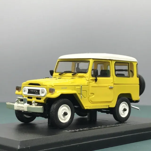 Mini Car Toyota Land Cruiser 1974 1/43 Scale Box Display Diecast Vol 40