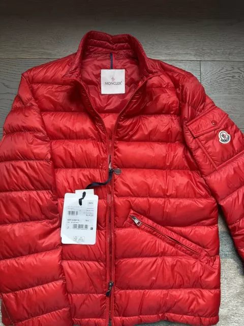 Moncler large store size