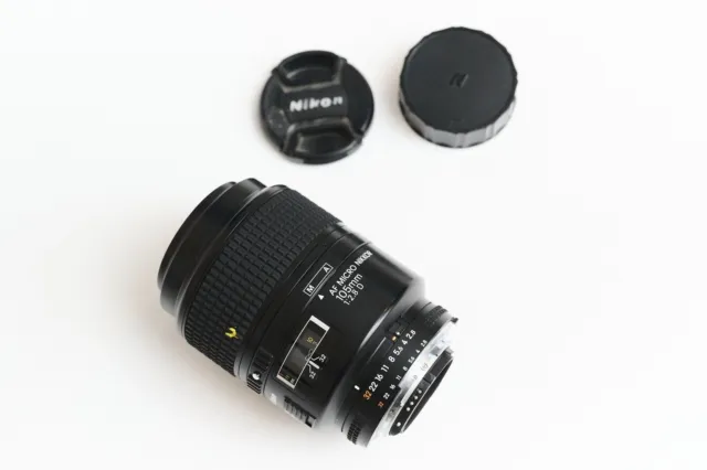 Nikon AF Macro Nikkor 105mm f/2.8D Autofocus Lens