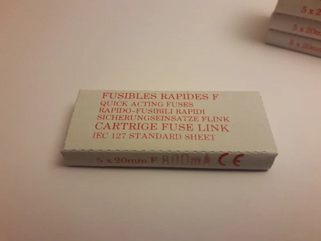 Fusible en verre rapide 5mmx20mm 250V.800mA (1boite de 10).CE.RAPIDE F.LAC.