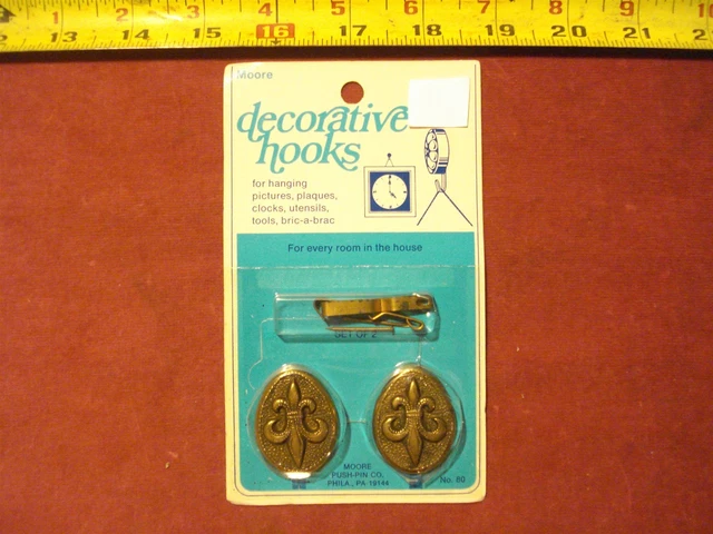 (2284.) 2 Decorative Hooks- MRE 80