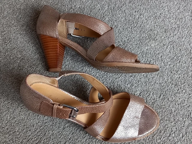 Footglove sandals hotsell size 5