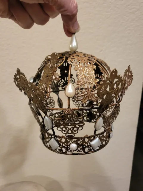 https://www.picclickimg.com/L3YAAOSwSQdlg3hj/Awesome-Miniature-Metsl-Filigree-Jeweled-6-Crown-Religious.webp