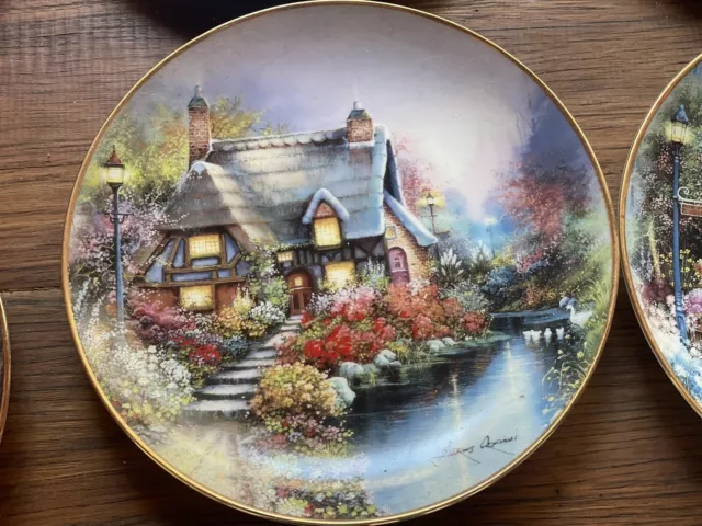 Royal Doulton Franklin Mint Heirloom The Cottage on a Lamp Post Stream plate