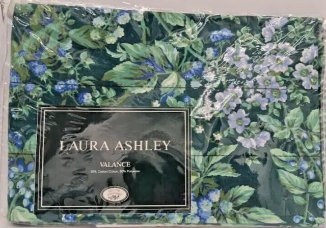 Laura Ashley Bramble Berry Dust Ruffle Full Bedskirt Green & Blue Floral