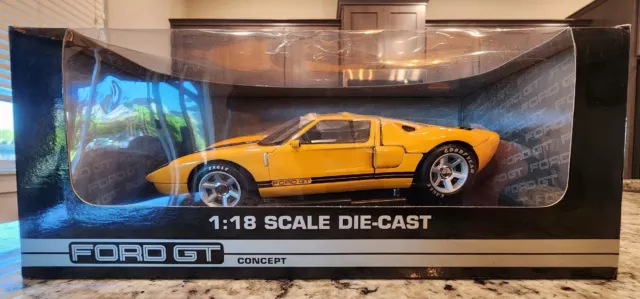 The Beanstalk Group 1:18 2005 Ford GT-40 Yellow Ford GT Concept 10021