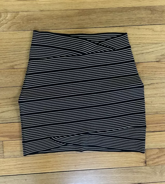 BCBGMAXAZRIA Skirt Womens Small Black White Stripe Stretch Pencil Body con Skirt