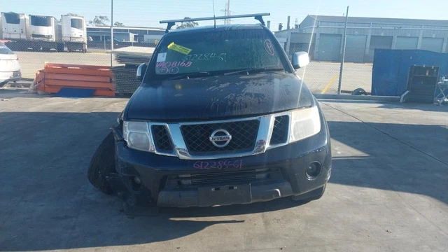 NISSAN NAVARA D40 Under Dash Fuse Box 105.00 PicClick AU