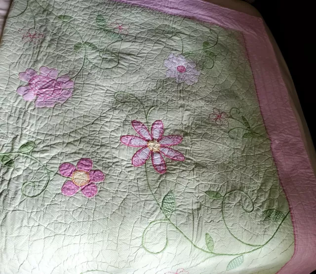 POTTERY BARN KIDS Exclusive Pink & Green Floral Appliqued Twin Quilt & 2 Valance